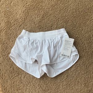 BRAND NEW WHITE HOTTIE HOT SHORTS